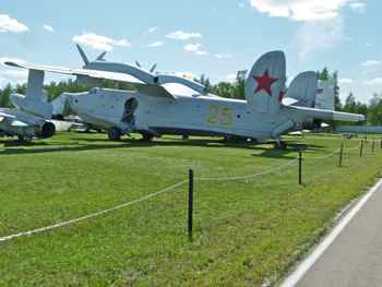 Beriev Be-12 (Mail) Patrol ASW Amphibious Aircraft 