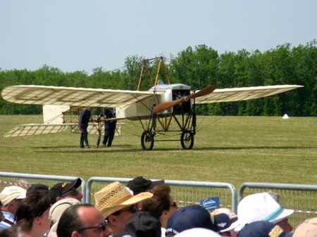 Bleriot XI-2   Ville de Buc